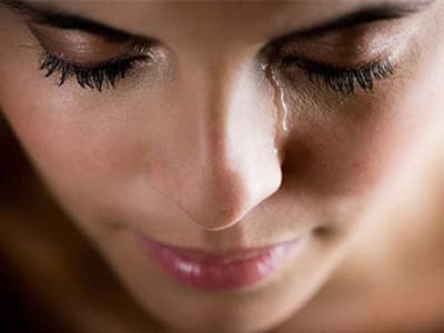 Đêm tân hôn đầy nước mắt....