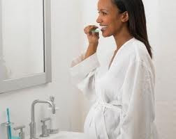 Chăm sóc răng miệng cho bà bầu