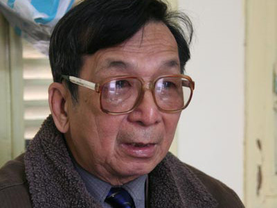 Quốc phục Việt: Ít hiểu biết thì mới thích thú áo dài!