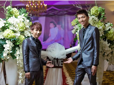 Làm gì với những đứa con đồng tính?