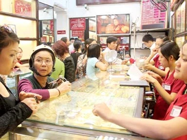 Bạc tóc vì… vàng trang sức