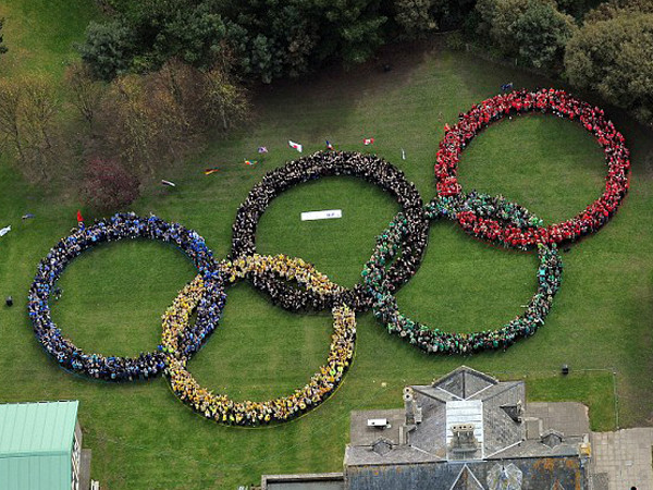 Kỷ lục thế giới về việc tạo biểu tượng Olympic