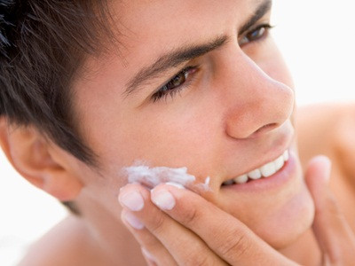 Mẹo hay giúp nam giới có làn da mềm mại