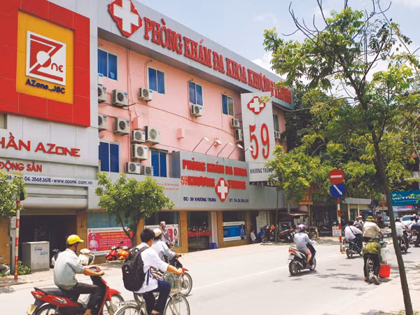 Phòng khám 59 Khương Trung (Hà Nội) vừa bị cơ quan chức năng “sờ gáy” Ảnh: Hồng Vĩnh