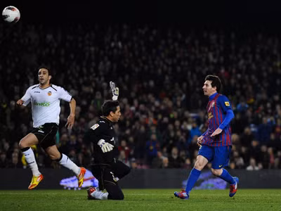 Messi ghi danh lịch sử, Barcelona đại thắng