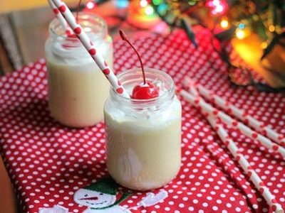 Cocktail trứng sữa cho Giáng sinh ấm áp