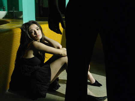 Vạch trần mối quan hệ bất chính của vợ tại nhà nghỉ