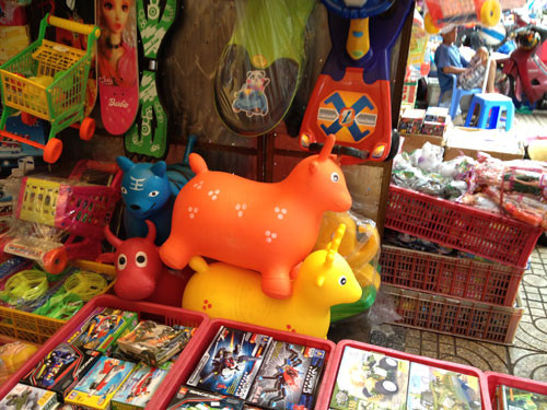 Tràn lan đồ chơi trẻ em nhiễm chất gây ung thư