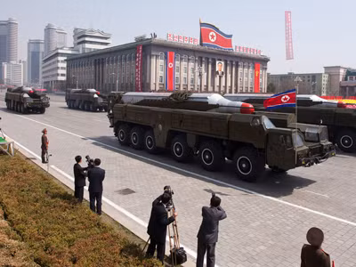 Triều Tiên sẵn sàng phóng tên lửa