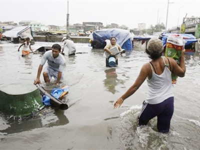 Hơn 100.000 người Philippine sơ tán tránh bão lớn