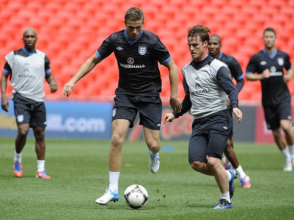 Tuyển Anh trước Euro: Vô chiêu thắng hữu chiêu