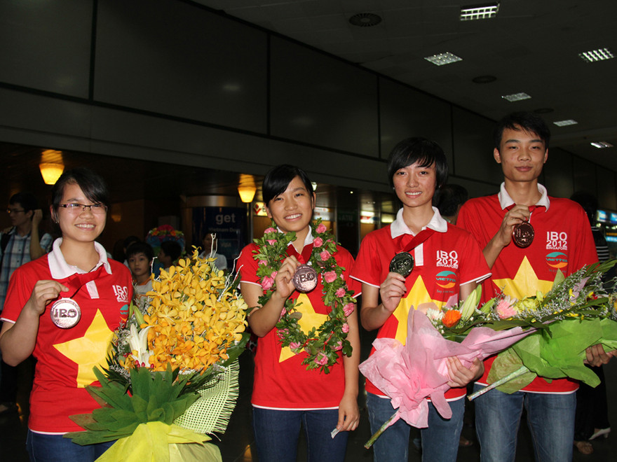 Hai chị em cùng đoạt huy chương Olympic quốc tế