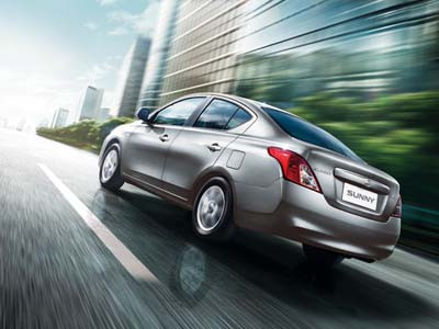 Xe hơi sedan cỡ nhỏ giảm giá