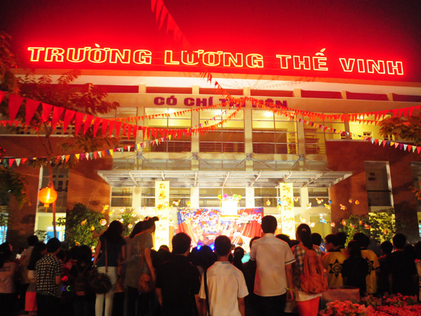 Hình ảnh đêm Trung thu tại trường Lương Thế Vinh
