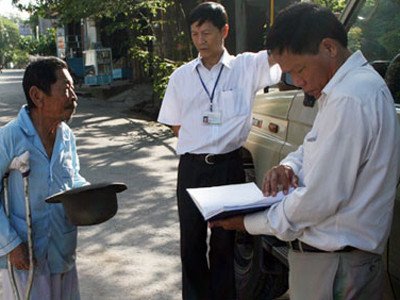 Đà Nẵng mạnh tay với hàng rong, ăn xin trá hình