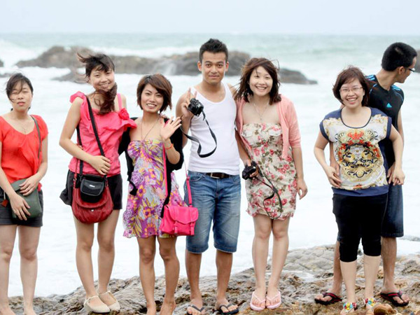 Một nhóm bạn trẻ offline tại Cô Tô Ảnh: Đức Hoàng