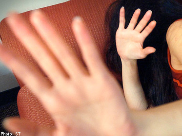 Bé 14 tuổi bán trinh 3 triệu để mua...quần áo mới