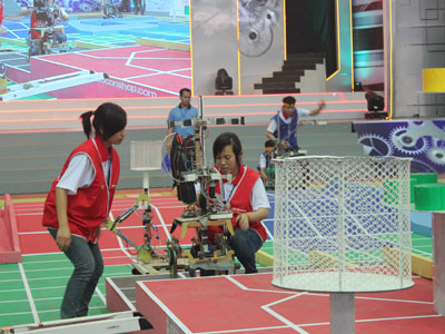 Rực lửa vòng loại Robocon Việt Nam 2012 tại Hà Nội