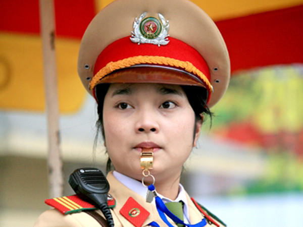 Phóng viên, nhà báo không bị cấm ghi hình CSGT