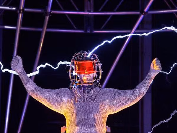 10 kỷ lục và sự kiện độc đáo nhất thế giới năm 2012