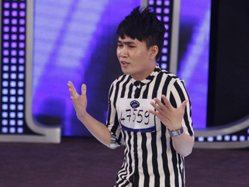 Quân Kun, thảm họa bị ném đá nhiều nhất 2013