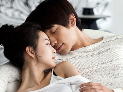 Gần nhau là bạn trai muốn ‘vượt rào’