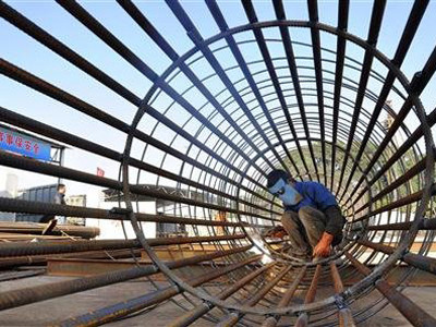 Trung Quốc siết chặt việc thuê người lao động hợp đồng