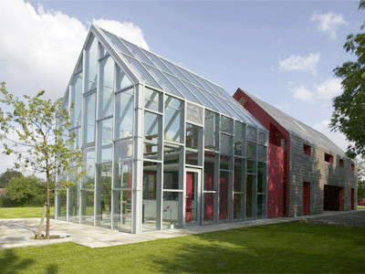 Ngôi nhà chạy đi, trượt lại