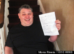 Ngồi tù vì … cười to