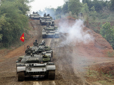 Quân đội diễn tập sẵn sàng chiến đấu