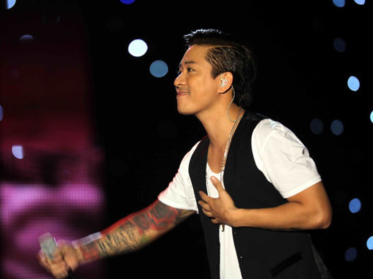 Tuấn Hưng: 'Không thể để phụ nữ lợi dụng mình'