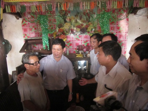 Báo Tiền phong ủng hộ người dân vùng lũ Nghệ An 30 triệu đồng