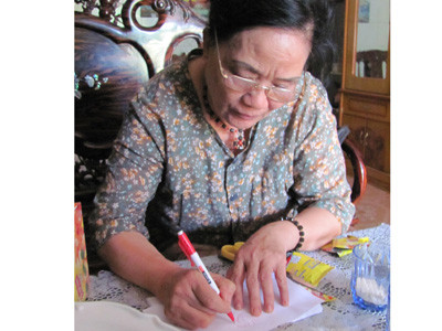 Giả phóng viên, trộm tiền, vàng