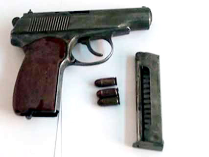 Chỉ huy trưởng quân sự xã tự sát