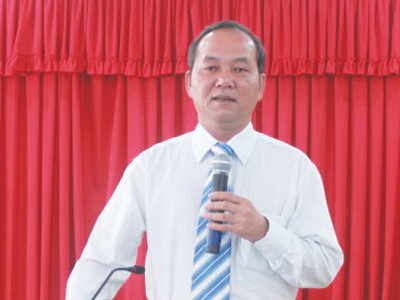 Phó Chủ tịch đánh Chủ tịch do mâu thuẫn 'tôm tạp chất'