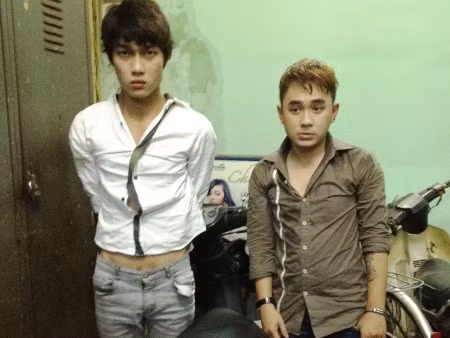 Đặc nhiệm nổ súng, cùng dân bắt cướp