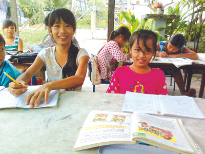 Lớp học bên kia ánh hào quang