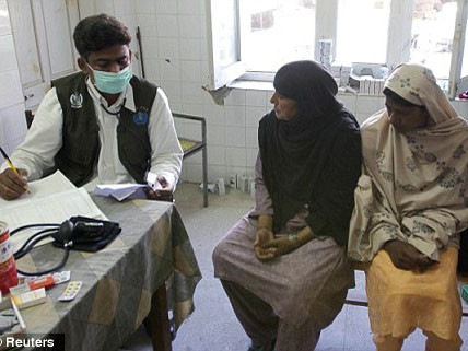 Một số bác sỹ bang Chhattisgarh lừa cắt tử cung hàng trăm phụ nữ nghèo nhằm trục lợi