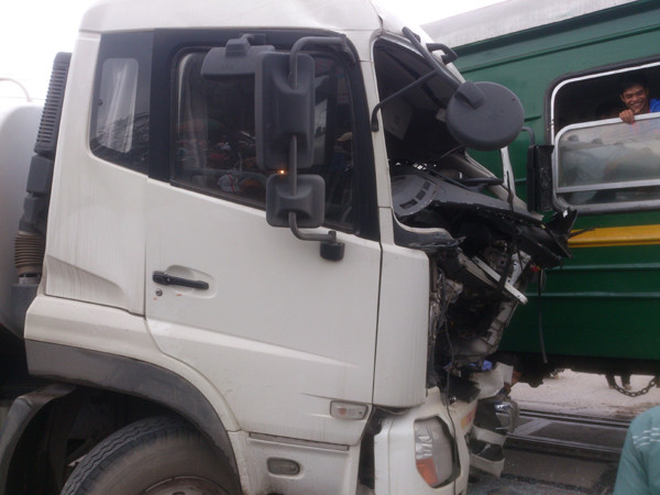 Liên tiếp hai vụ tai nạn tàu hỏa