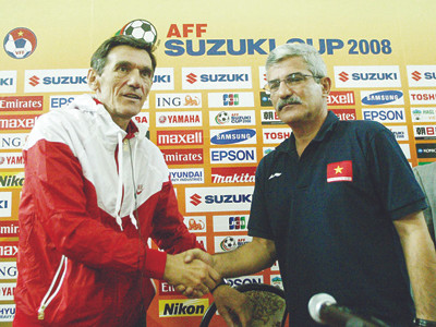 VFF đau đầu vì chọn HLV trưởng cho ĐTVN