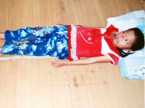 Cứu giúp cháu bé bệnh nặng, gia đình khó khăn