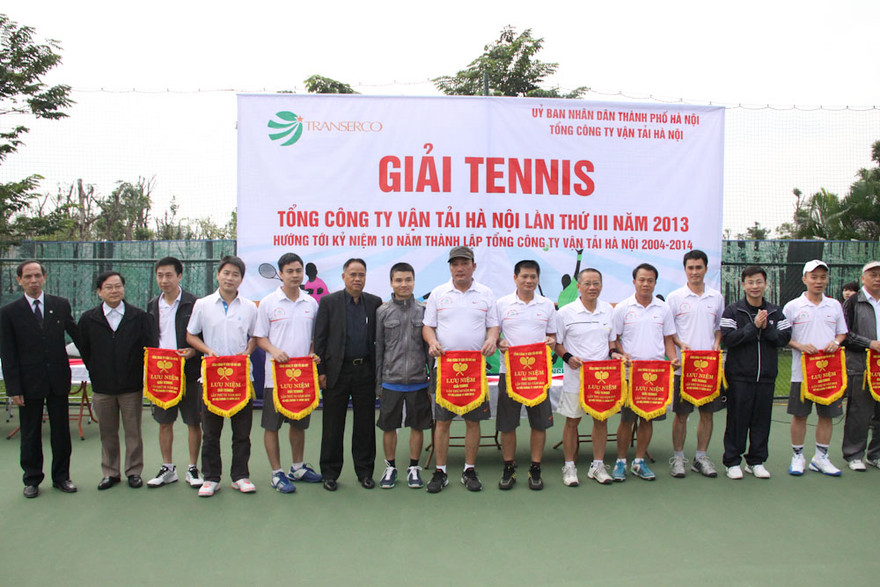 Sôi động giải tennis Transerco lần thứ III