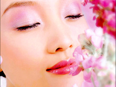 Trang điểm che đi mọi 'tỳ vết'