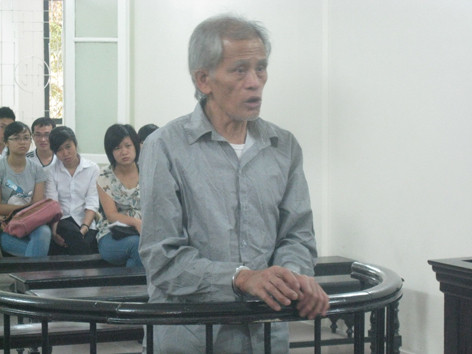 Mâu thuẫn đất đai, sát hại em gái