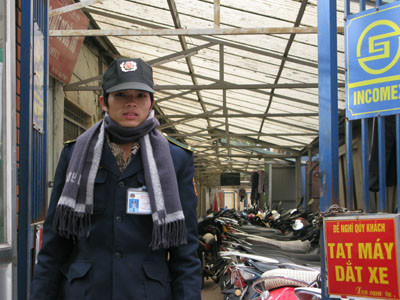 Nỗi niềm người đi làm ngày Tết