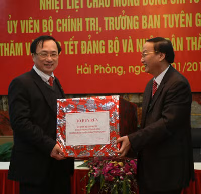 Đồng chí Tô Huy Rứa thăm, chúc Tết tại Hải Phòng