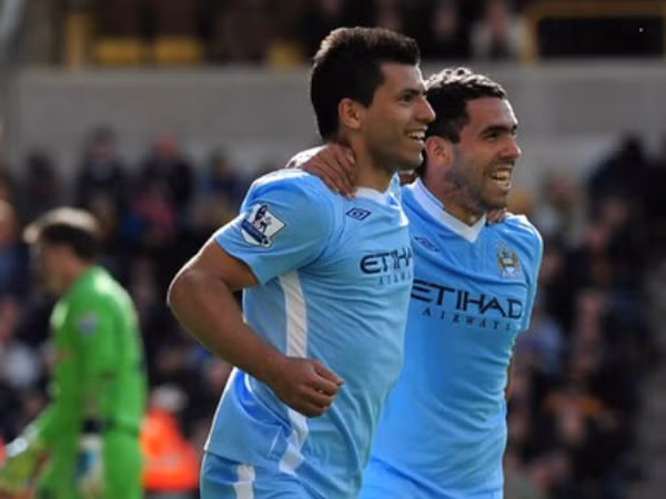 Man City vô địch Premier League sau 44 năm