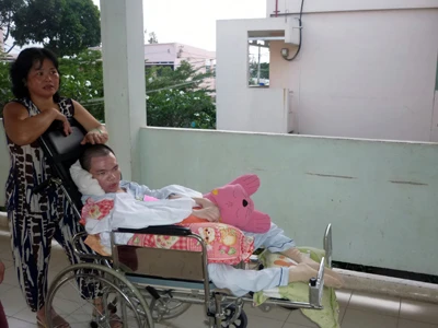 Ô-sin chăm bệnh nhân: Những mảnh ghép