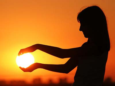 Ánh sáng mặt trời có thể chữa viêm phổi