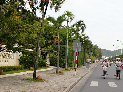 Lãnh đạo 4 tỷ đồng/năm; nhân viên 200 ngàn/tháng